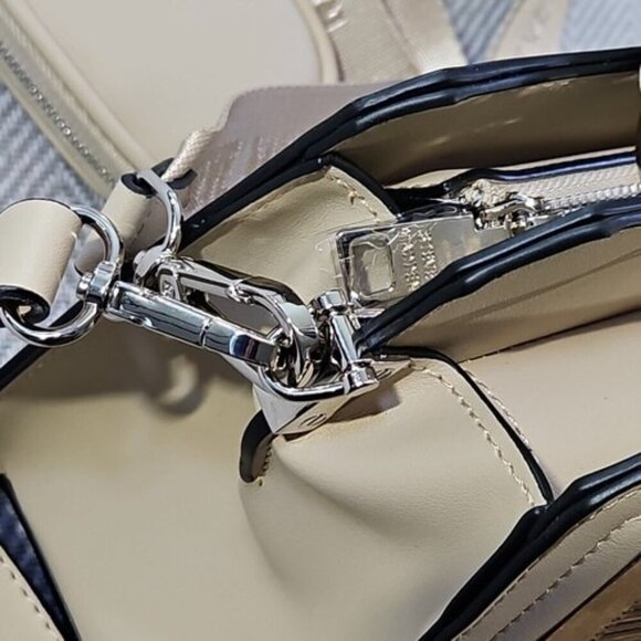 Steve Madden Sesame Bevelyn w/AirPod Case Crossbody Bag Purse Satchel NWT - Picture 8 of 13